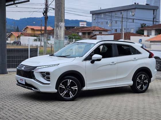 MITSUBISHI ECLIPSE CROSS 1.5 MIVEC TURBO GASOLINA HPE-S S-AWC CVT MITSUBISHI ECLIPSE CROSS 1.5 MIVEC TURBO GASOLINA HPE-S S-AWC CVT